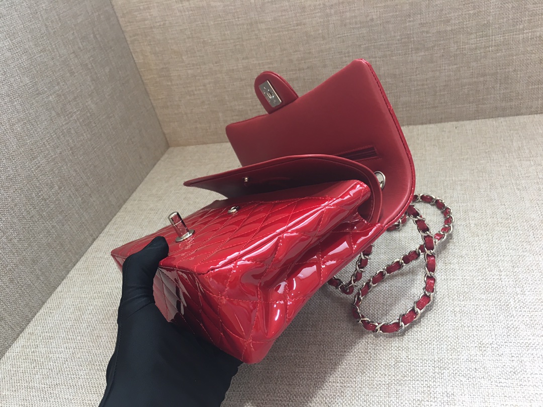 Medium Classic Flap Patent Leather Bag AO1112 Red/Silver